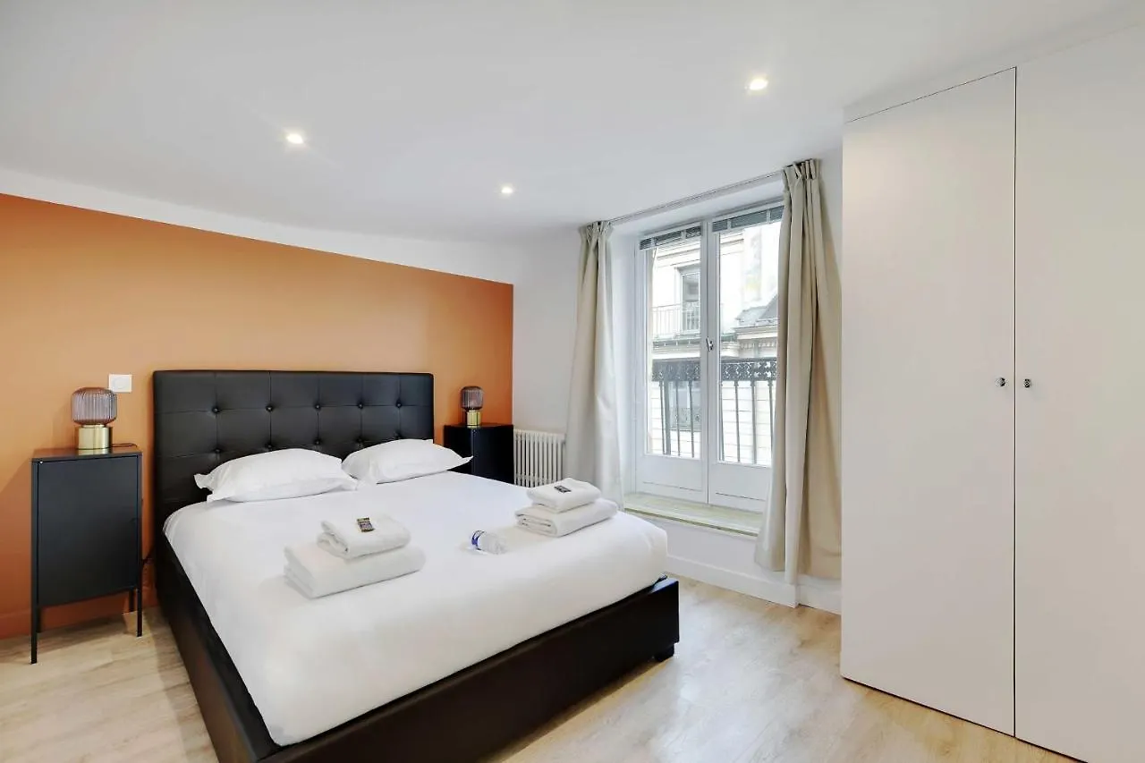 Cmg-Charmant Appartement-Opera-Galerie Lafayette Paris Fransa